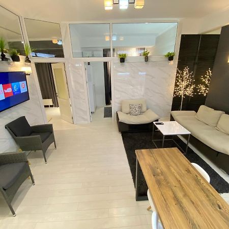 New Double Room Luxury Apartment In The Center Chisinau Exterior photo