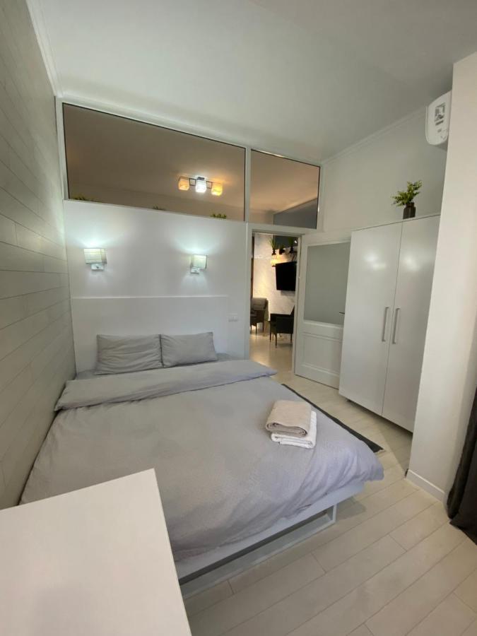 New Double Room Luxury Apartment In The Center Chisinau Exterior photo